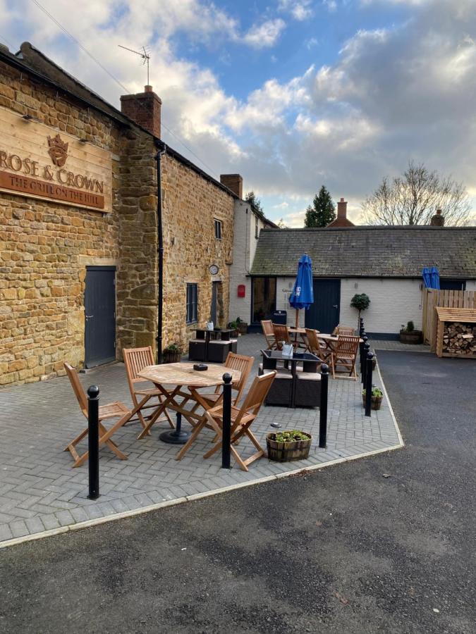 فندق لايسترفي  The Rose And Crown المظهر الخارجي الصورة